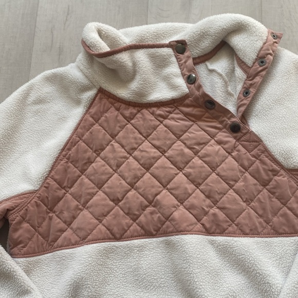 Abercrombie and Fitch pullover - Picture 3 of 5